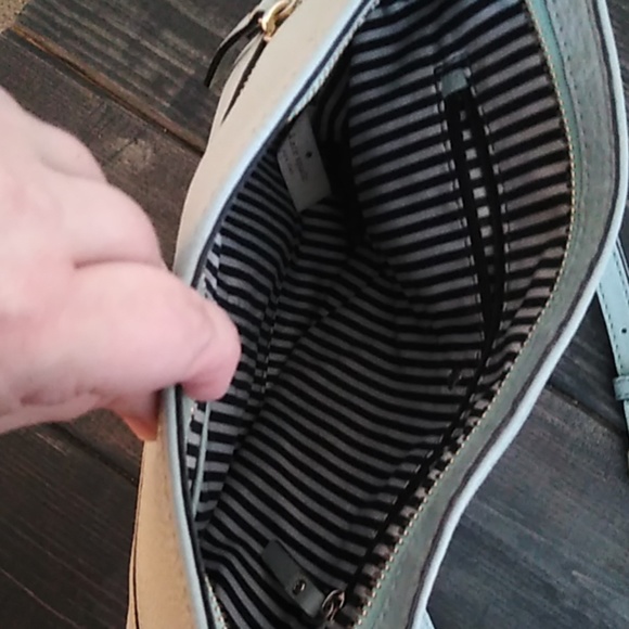 Kate Spade New York Cobble Hill Ellen Crossbody - Picture 3 of 3